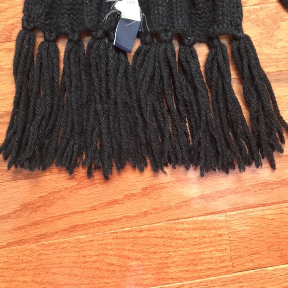 Black GAP cable wool scarf - Picture 3 of 12